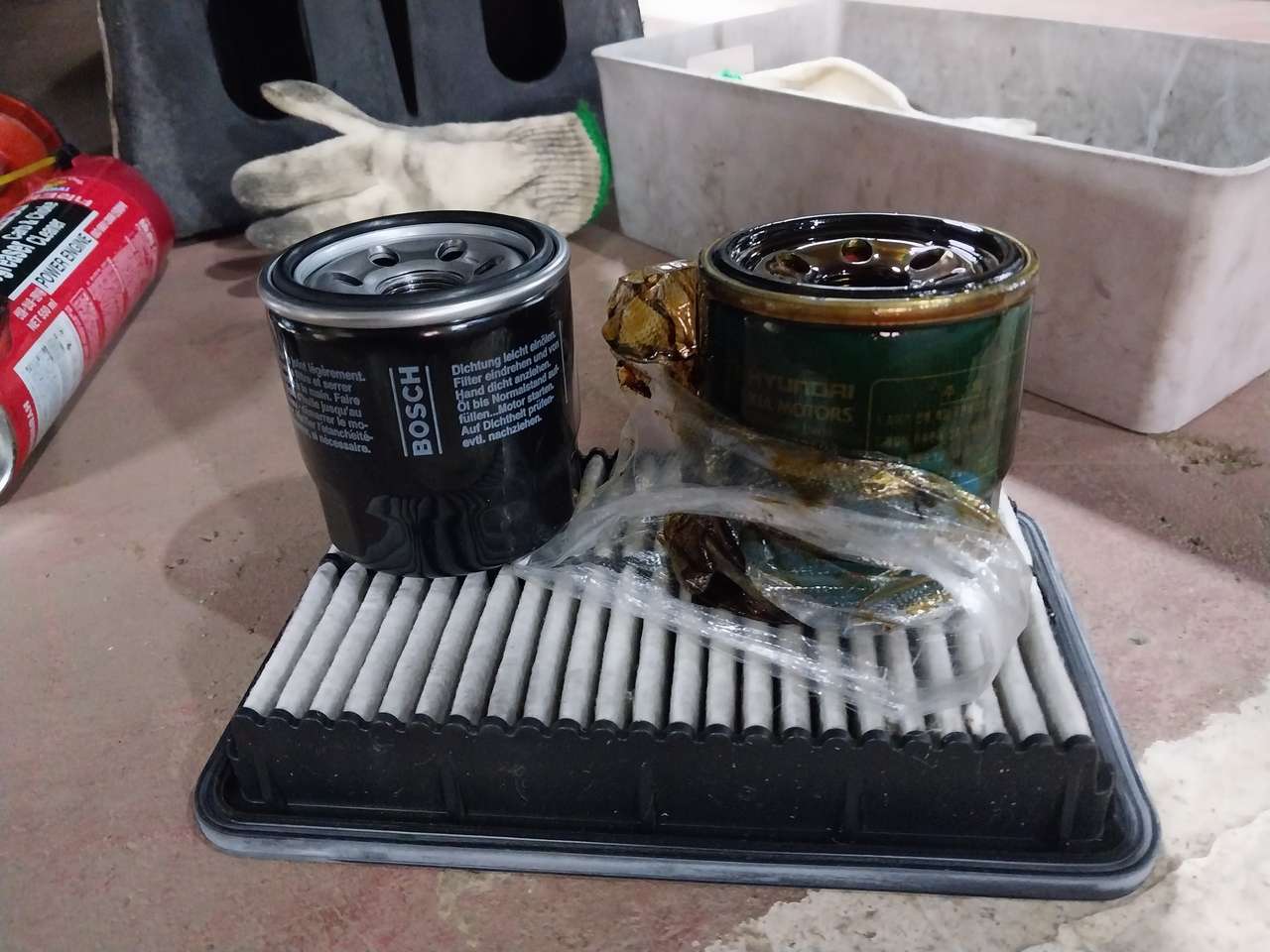 오일필터 교체 사진