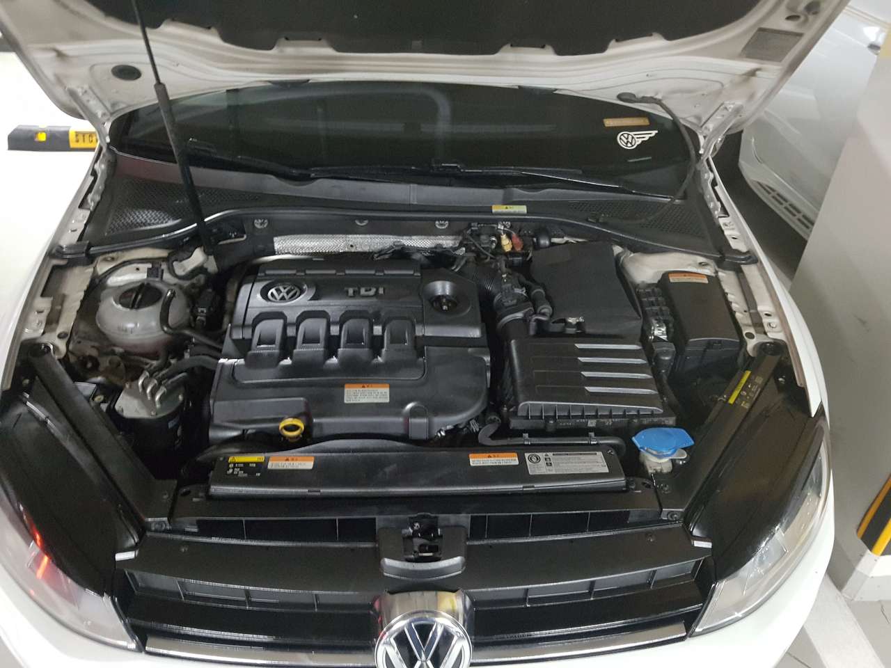 엔진룸 청소 사진