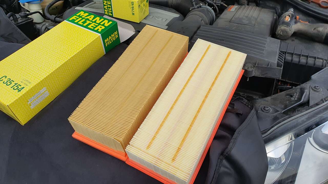 에어클리너 교체 사진