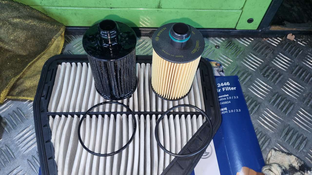 오일필터 교체 사진